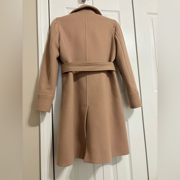 J crew Stadium Cloth Boulevard Trench Coat, Size 8P, color Tan - Picture 3 of 10